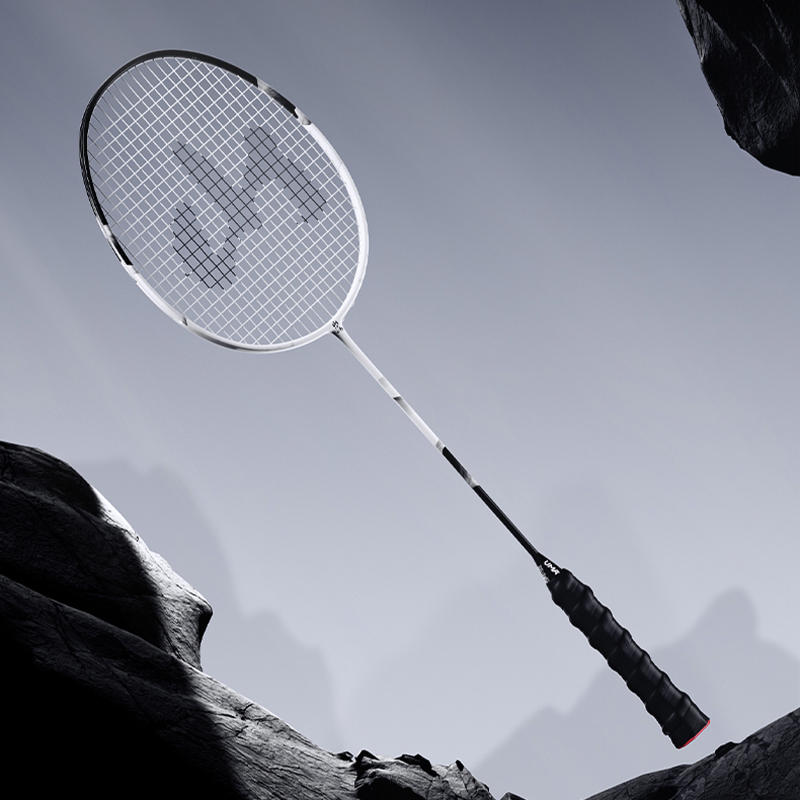 佑美 全碳素8U专业羽毛球拍 图片 1